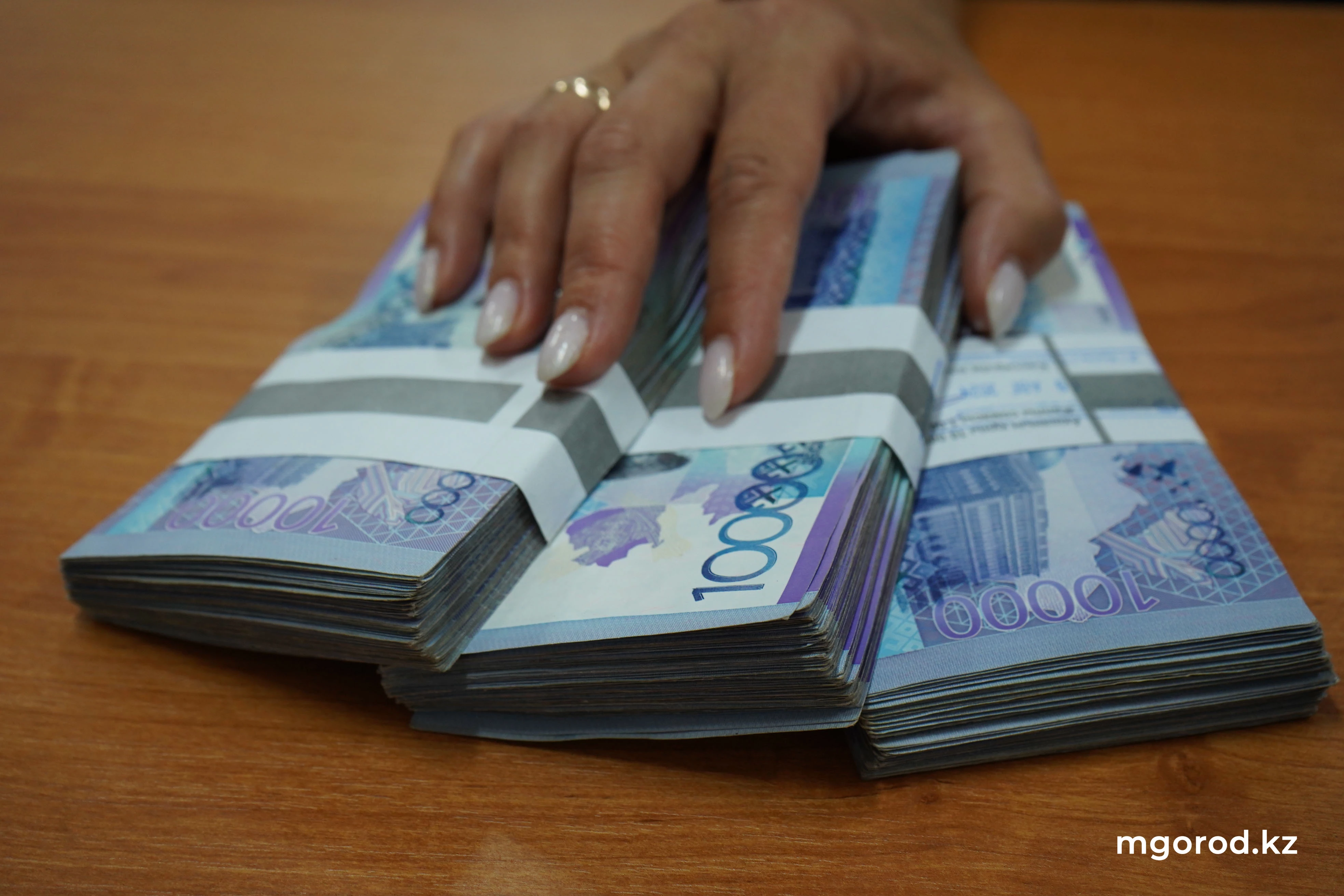 Казахстанцы зарабатывают больше, чем россияне, белорусы и азербайджанцы